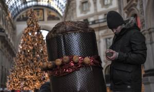 Χριστούγεννα 2017: Το Μιλάνο γιορτάζει με το μεγαλύτερο πανετόνε στον κόσμο (vid)