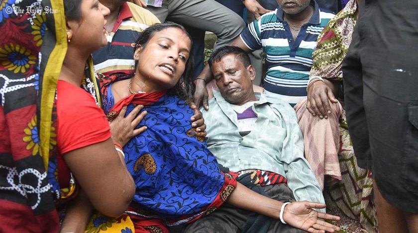 Τραγωδία: Ποδοπατήθηκαν στην ουρά για ένα πιάτο φαί – Τουλάχιστον 10 νεκροί και 50 τραυματίες (Pics)