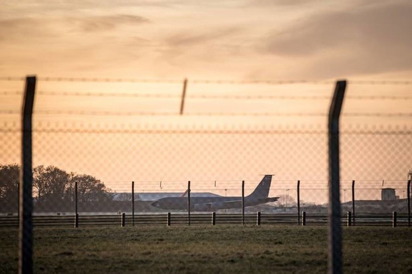«Επίθεση» σε στρατιωτική βάση στη Βρετανία: Τι γνωρίζουμε μέχρι στιγμής (Pics)