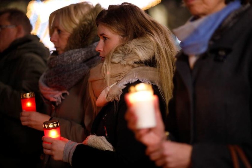 Θρήνος στη Γερμανία στην επέτειο της τρομοκρατικής επίθεσης στη χριστουγεννιάτικη αγορά του Βερολίνο
