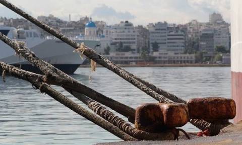 Απαγορευτικό απόπλου LIVE: Δεμένα τα πλοία σε Πειραιά, Ραφήνα και Λαύριο