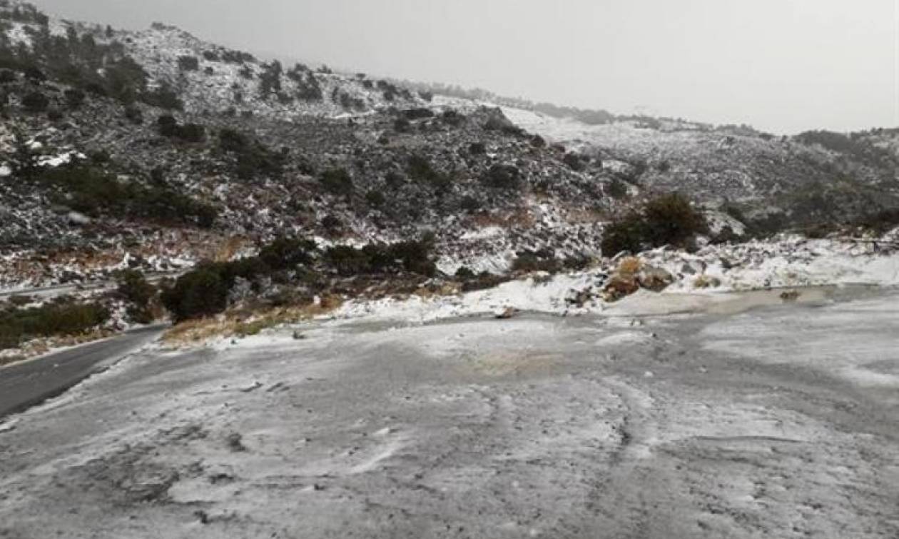 Στα λευκά «ντύθηκε» για τα Χριστούγεννα και η Κρήτη (pics)