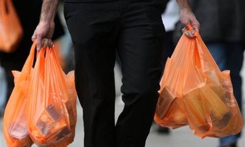 Πλαστική σακούλα: Πόσο θα μας κοστίζει στα σούπερ μάρκετ από το 2018