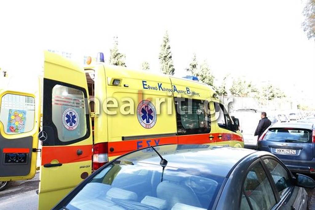 Συναγερμός στο ΕΚΑΒ - σε κωματώδη κατάσταση εντοπίστηκε νεαρός