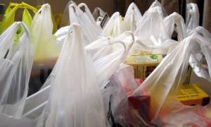 Πλαστική σακούλα: Δωρεάν διάθεση τέλος από το 2018 - Πόσο θα κοστίζουν στα σούπερ μάρκετ