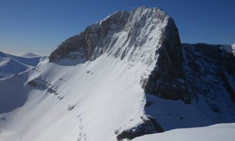Αγωνία για την ορειβάτισσα στον Όλυμπο – Δεν κατάφερε να την προσεγγίσει το Super Puma
