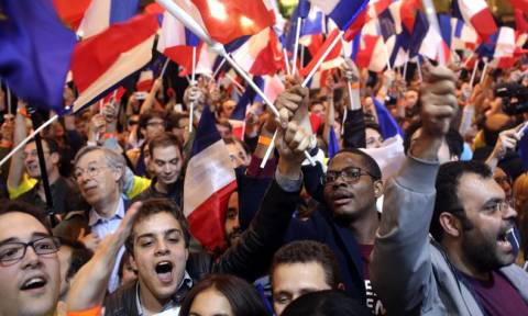 Το 79% των Γάλλων πιστεύει σε τουλάχιστον μία «θεωρία συνωμοσίας»