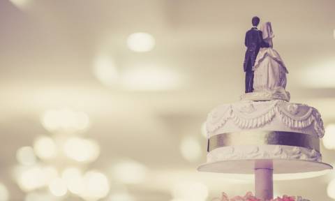 Απίστευτο: Αυτή η γαμήλια τούρτα κοστίζει 64.000 ευρώ!