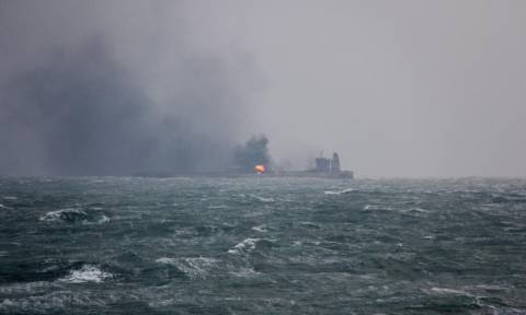 Το φλεγόμενο ιρανικό δεξαμενόπλοιο εισήλθε ακυβέρνητο στην ιαπωνική ΑΟΖ