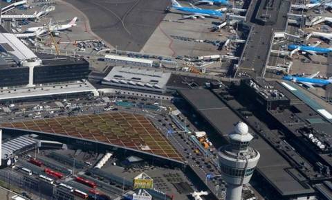 Ακραία καιρικά φαινόμενα στην Ολλανδία: Ακυρώθηκαν πτήσεις στο αεροδρόμιο του Άμστερνταμ
