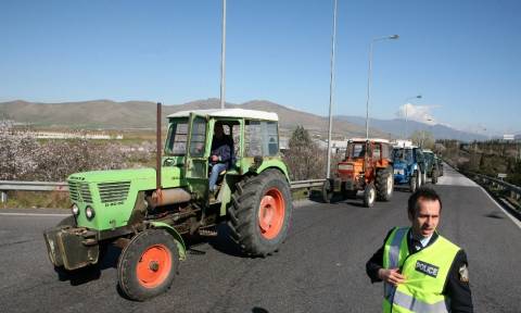 Ζεσταίνουν τα τρακτέρ οι αγρότες: Την Τετάρτη αποφασίζουν για κινητοποιήσεις