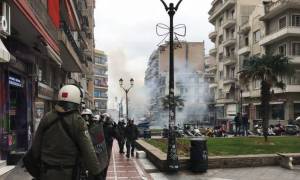 Συλλαλητήριο στη Θεσσαλονίκη – Επεισόδια (ξανά): Χημικά και πετροπόλεμος στο κέντρο της πόλης