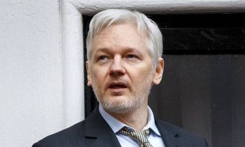 Σε απόγνωση ο Ισημερινός: Είναι «πρόβλημα» για εμάς ο Τζούλιαν Ασάνζ των Wikileaks