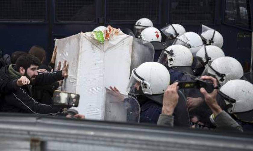 Ανακοίνωση συνδικαλιστών της αστυνομίας για πλειστηριασμούς: Δεν θα ξεσπιτώσουμε εμείς τους Ελληνες