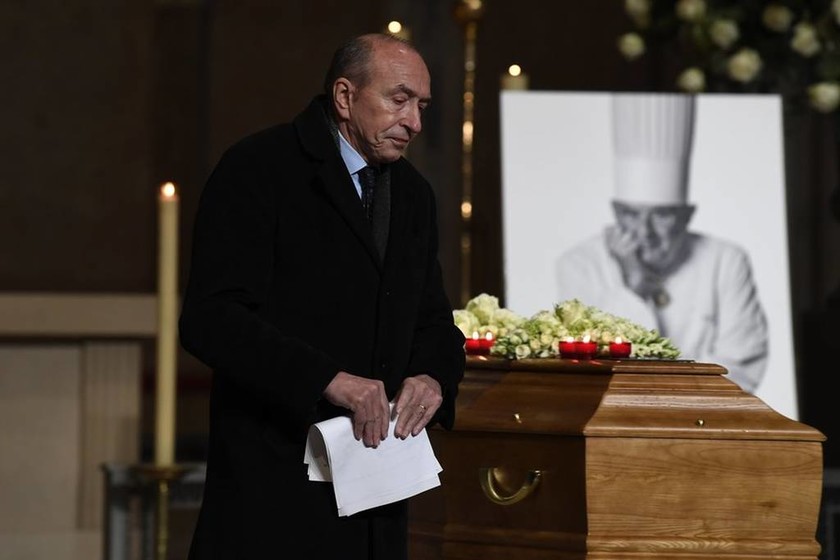 Θρήνος στη Γαλλία: Εκατοντάδες Σεφ και χιλιάδες κόσμου αποχαιρέτισαν τον «Σεφ των Σεφ», Paul Bocuse 