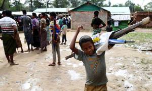 Μπαγκλαντές: Σε κίνδυνο περισσότεροι από 100.000 πρόσφυγες Ροχίνγκια από τη Μιανμάρ