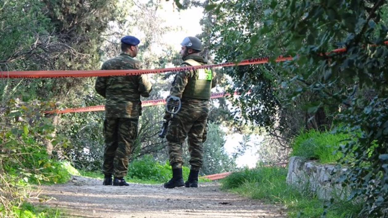 Αναστάτωση από το βλήμα όλμου που βρέθηκε στο λόφο του Φιλοπάππου (pics)