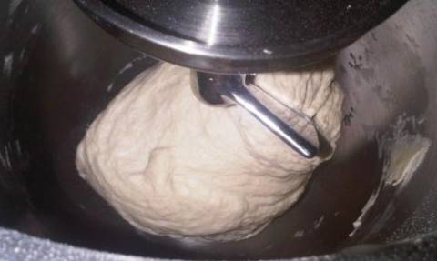 Σοκ στα Ιωάννινα: Πιάστηκε το χέρι του στη μηχανή παρασκευής ψωμιού
