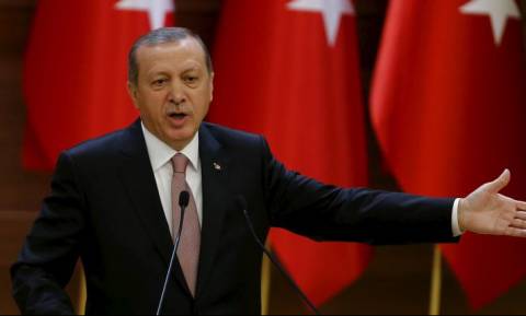 Ο Ερντογάν δεν ανακοινώνει ακόμα ποιοι ανατίναξαν το τουρκικό τανκ στη Συρία