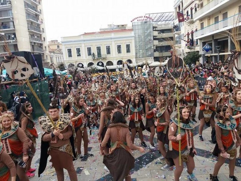 Η Πάτρα απέδειξε και φέτος ότι είναι η πρωτεύουσα του Καρναβαλιού - Μαγικές εικόνες από την παρέλαση