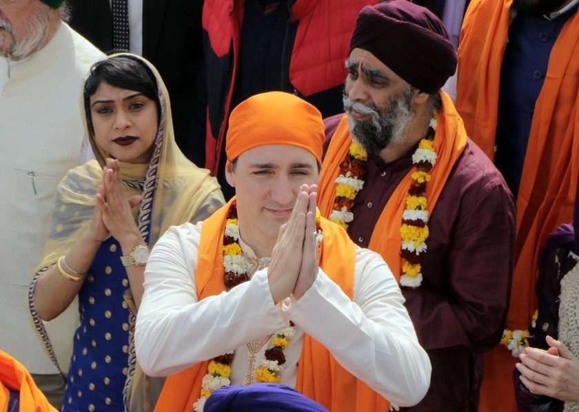 Απίστευτο τρολάρισμα στον Τριντό που ντύθηκε… Bollywood κατά την επίσκεψή του στην Ινδία! (pics)