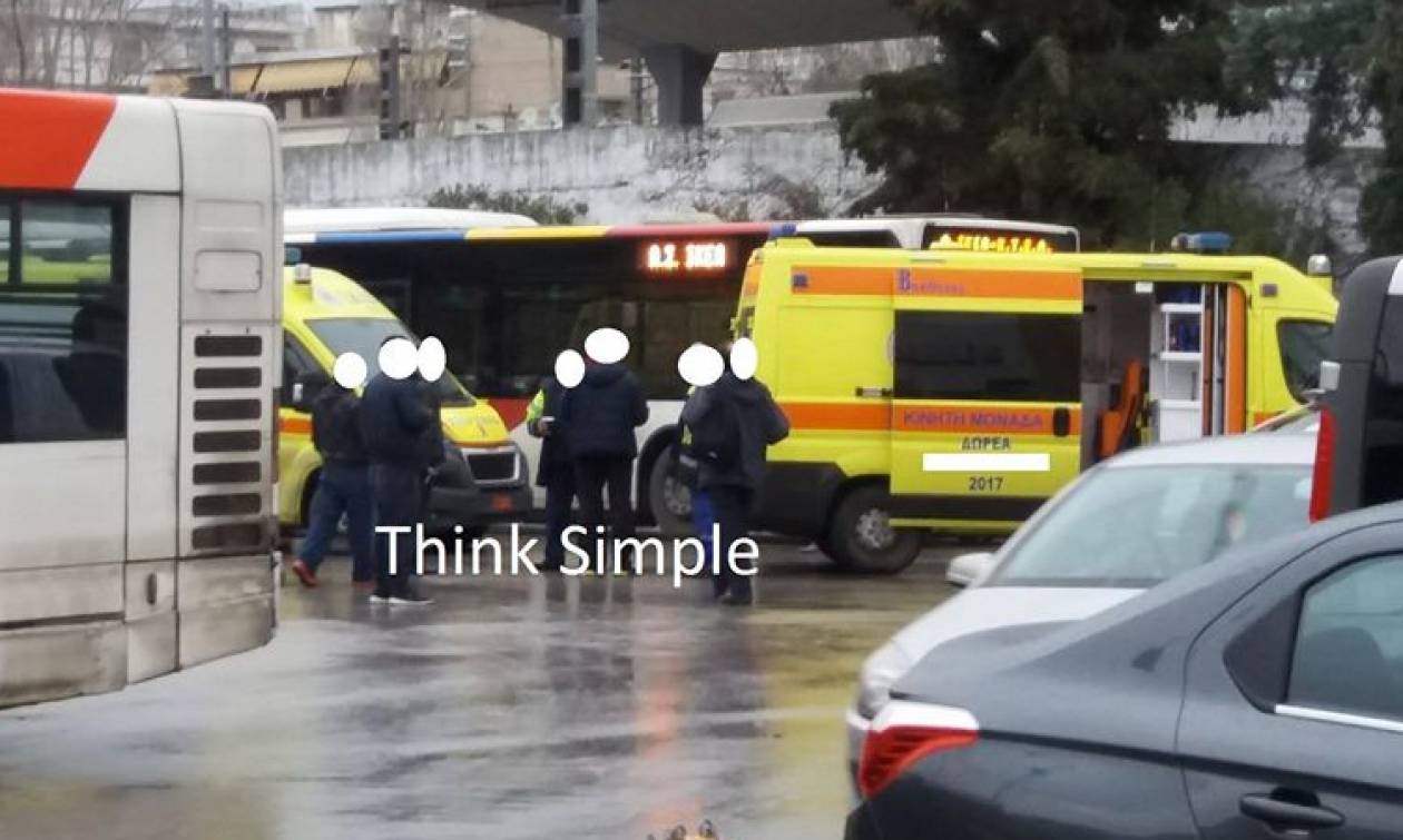 Τραγωδία στη Θεσσαλονίκη: Γυναίκα πέθανε μέσα στο λεωφορείο (pics)