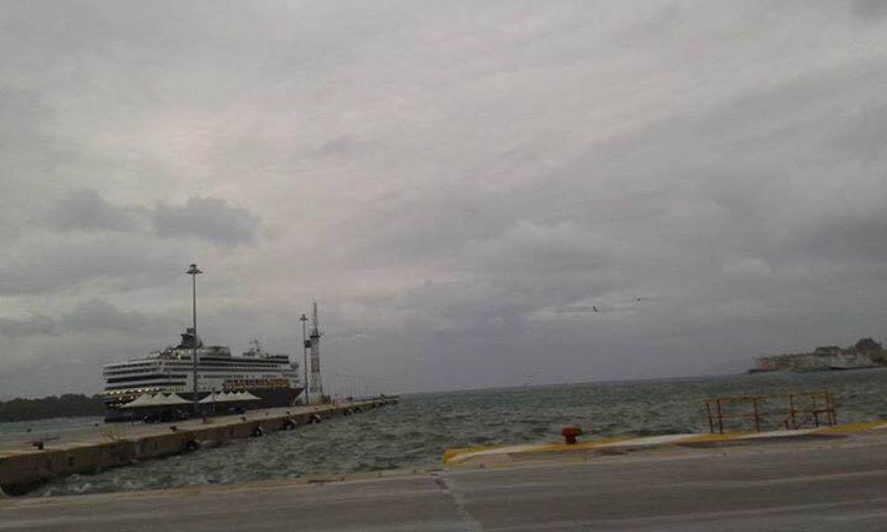 Κακοκαιρία - Κέρκυρα: Με κλειστού τύπου πλοία η πορθμειακή γραμμή