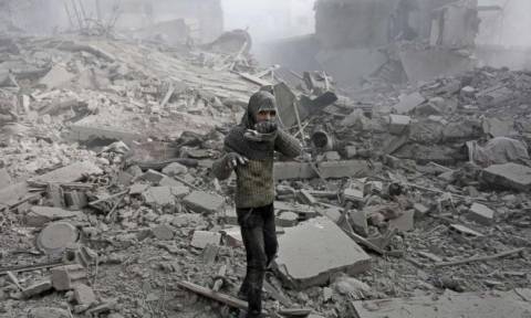 Συρία: Διεθνής αυτοκινητοπομπή «έσπασε» την πολιορκία της αιματοβαμμένης Γούτα