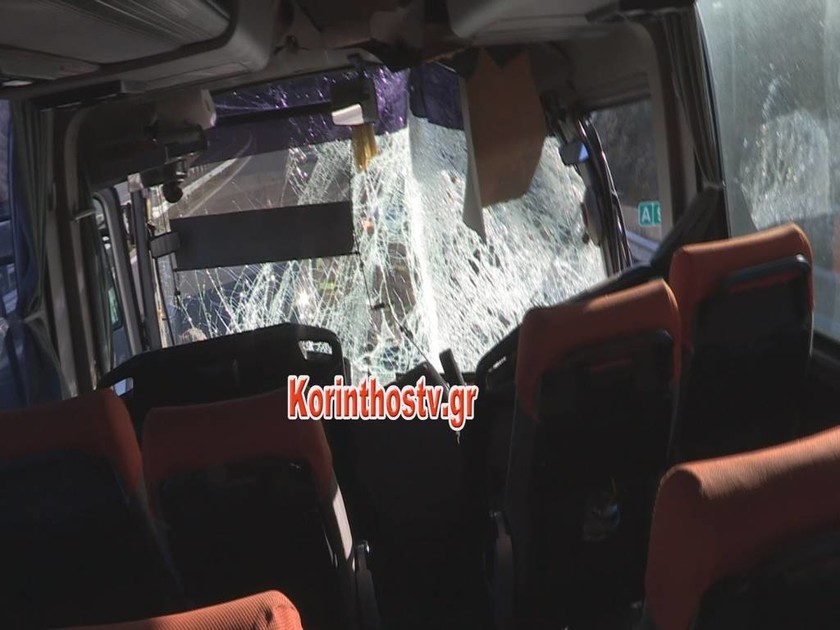 Κόρινθος: Σφοδρή σύγκρουση λεωφορείου ΚΤΕΛ με φορτηγό - Τρεις τραυματίες (vid&pics)