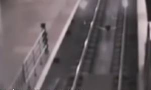 Βίντεο: Τρένο... φάντασμα μεταφέρει επιβάτες σε παράλληλο σύμπαν;