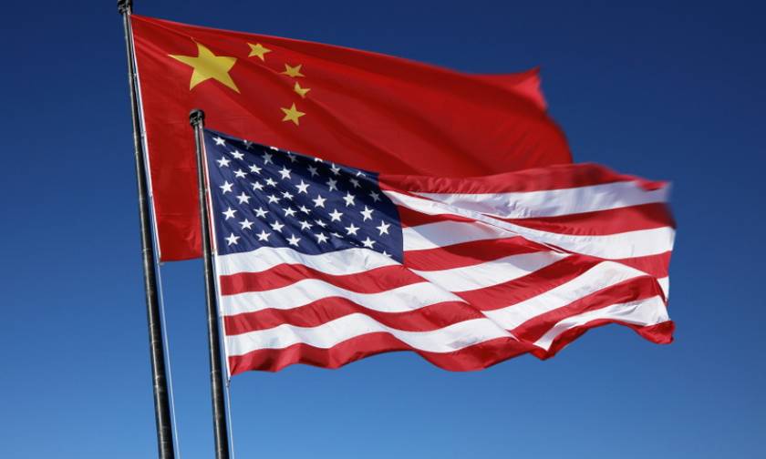 Κίνα: Το Πεκίνο θα υπερασπιστεί τα νόμιμα συμφέροντά του αν οι ΗΠΑ ξεκινήσουν εμπορικό πόλεμο