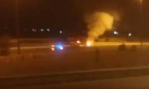 Αυτοκίνητο τυλίχθηκε στις φλόγες στην Αθηνών – Κορίνθου (vid)