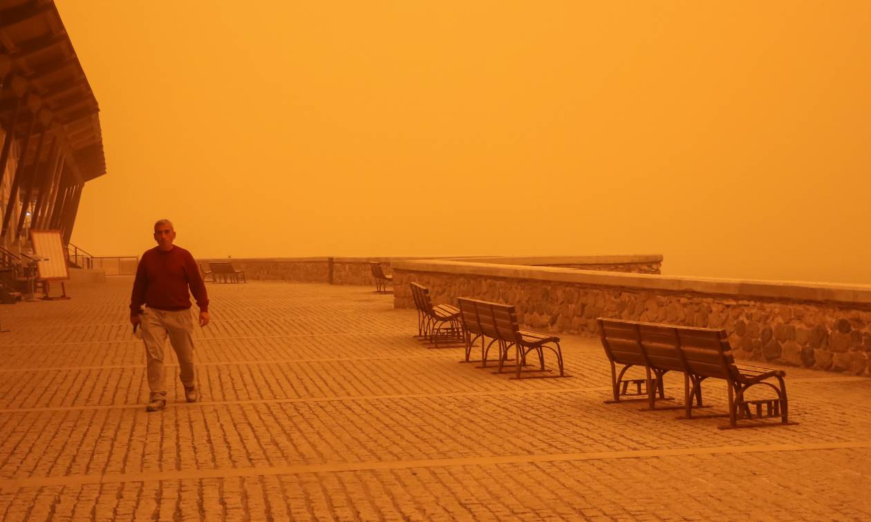 Καιρός - Κρήτη: Η αμμοθύελλα «έπνιξε» το νησί (pics)