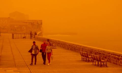 «Η Σαχάρα ήρθε… στην Ελλάδα» - Τεράστια τα επίπεδα της αφρικανικής σκόνης (pics)