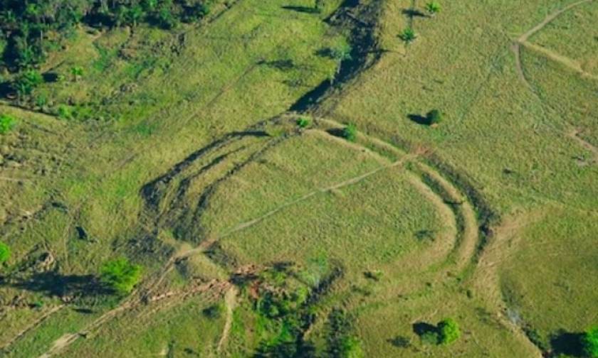 Αμαζόνιος: Ανακαλύφθηκαν μυστηριώδη γεωγλυφικά και χαμένα χωριά προ... Κολόμβου!