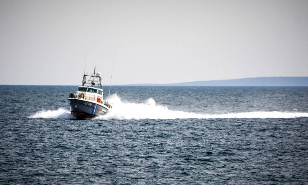 Ακυβέρνητο φορτηγό πλοίο ανοιχτά της Κέας