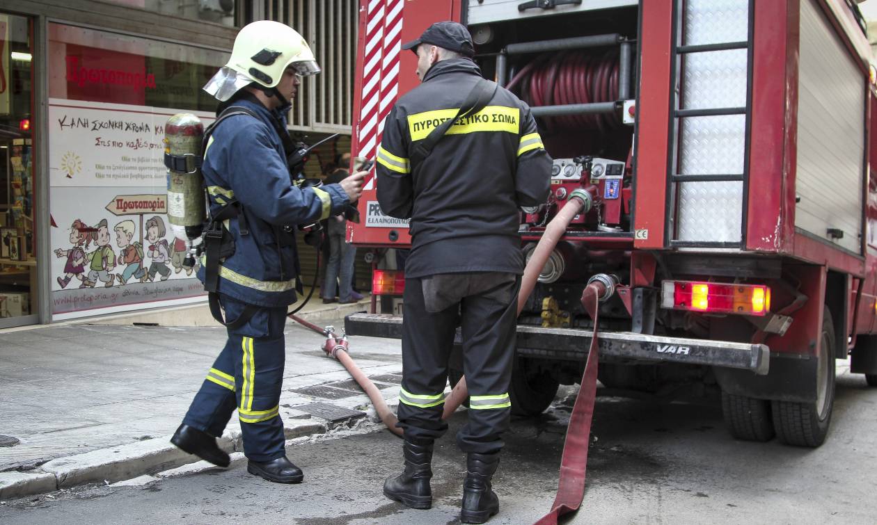 Τραγωδία στον Πειραιά: Κατάκοιτος ο άνδρας που κάηκε ζωντανός μέσα στο διαμέρισμά του