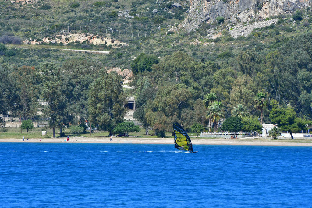 Τα πρώτα ανοιξιάτικα μπάνια στο Ναύπλιο (pics)