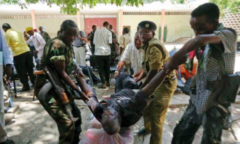 Εικόνες - Σοκ στη Σομαλία: Έκρηξη βόμβας σε ποδοσφαιρικό αγώνα - Τουλάχιστον πέντε φίλαθλοι νεκροί