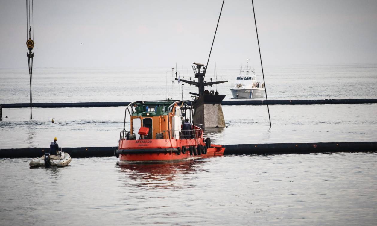 Πλήρης άρση της απαγόρευσης κολύμβησης στο Σαρωνικό μετά το ναυάγιο του «Αγία Ζώνη ΙΙ»