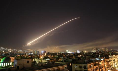 Νέα επίθεση στη Συρία; Θα εξετάσουμε τις επιλογές μας διαμηνύει η Βρετανία