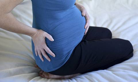 Πρόωρη εφηβεία: Ο κίνδυνος από το βάρος της μητέρας στην εγκυμοσύνη