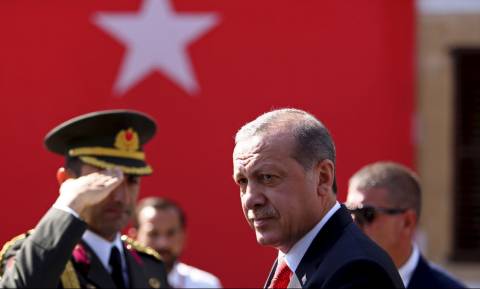 Ανασφάλεια και φόβος στην Τουρκία: Γιατί ο Ερντογάν προκήρυξε πρόωρες εκλογές (Vid)