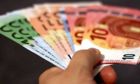 ΑΑΔΕ: «Ξεμπλοκάρουν» τραπεζικοί λογαριασμοί για συνεπείς φορολογούμενους