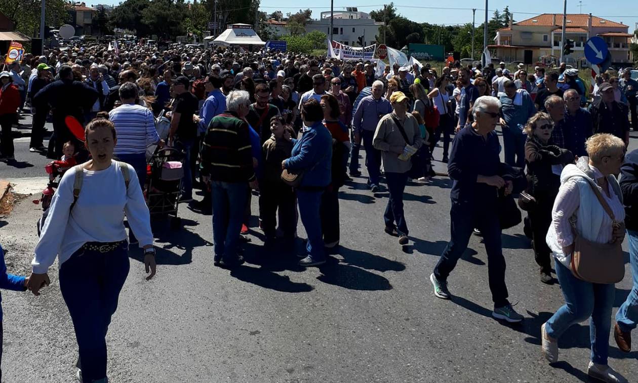 Γέφυρα Βαρυμπόμπης: Συγκέντρωση διαμαρτυρίας κατά των διοδίων (pics)