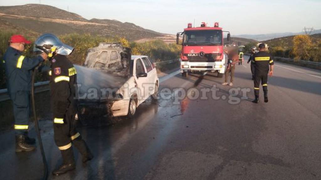 Λαμία: Άρπαξε το μωρό και βγήκε αμέσως από το αυτοκίνητο – Έπαθε σοκ με αυτό που είδε μπροστά του