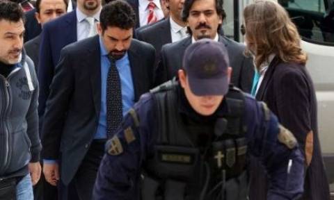 Ελεύθερος «πολιορκημένος» ο Τούρκος στρατιωτικός- Θα τον φρουρούν 90 αστυνομικοί