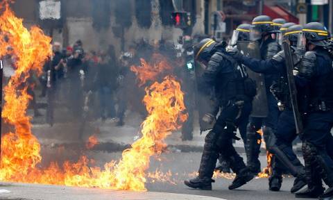 Πρωτομαγιά Γαλλία: «Ημέρα κόλασης» στο Παρίσι 50 χρόνια από την εξέγερση του Μάη του ’68 (Pics)