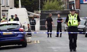 Σοκ στη Βρετανία: Νεκρός 17χρονος από πυροβολισμούς μέρα μεσημέρι στο Λονδίνο