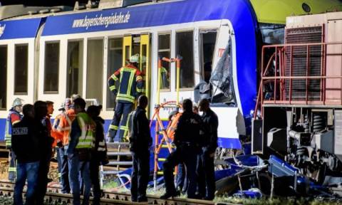 Γερμανία: Τέσσερις νεκροί και 14 τραυματίες σε δύο σιδηροδρομικά δυστυχήματα στη Βαυαρία